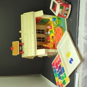 Set19)#923	 Little People Play Family School 1971 w/extras set/trays/bus